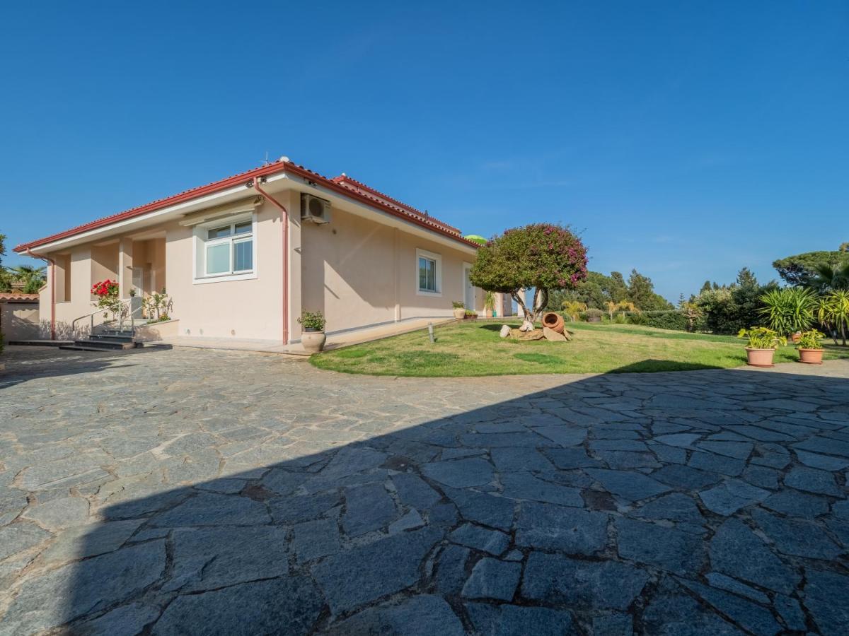 B&B Le Bouganville Capoterra Exterior photo