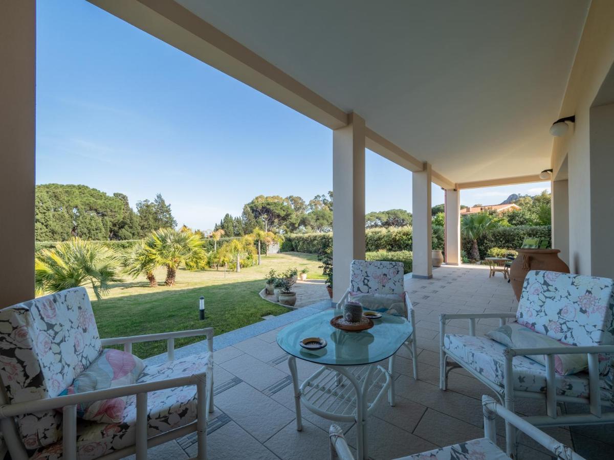 B&B Le Bouganville Capoterra Exterior photo